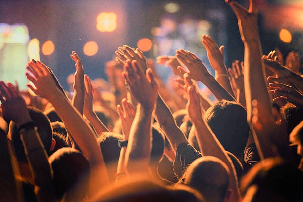 After-Work-Momente, die Berlin bewegen, als Teamevent und exklusiv für geschlossene Guppen für 20 bis 120 Personen in der Eventlocation Vivont Berlin